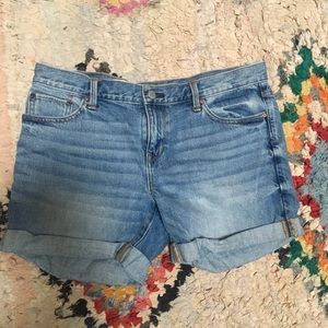 GAP light-wash boyfriend shorts